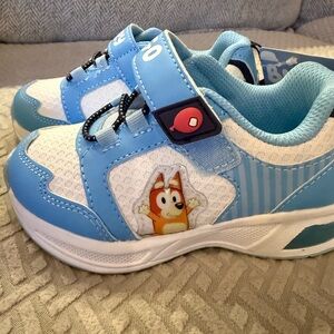 Bluey Kids Shoes - Brand New - Light Up - Blue and White